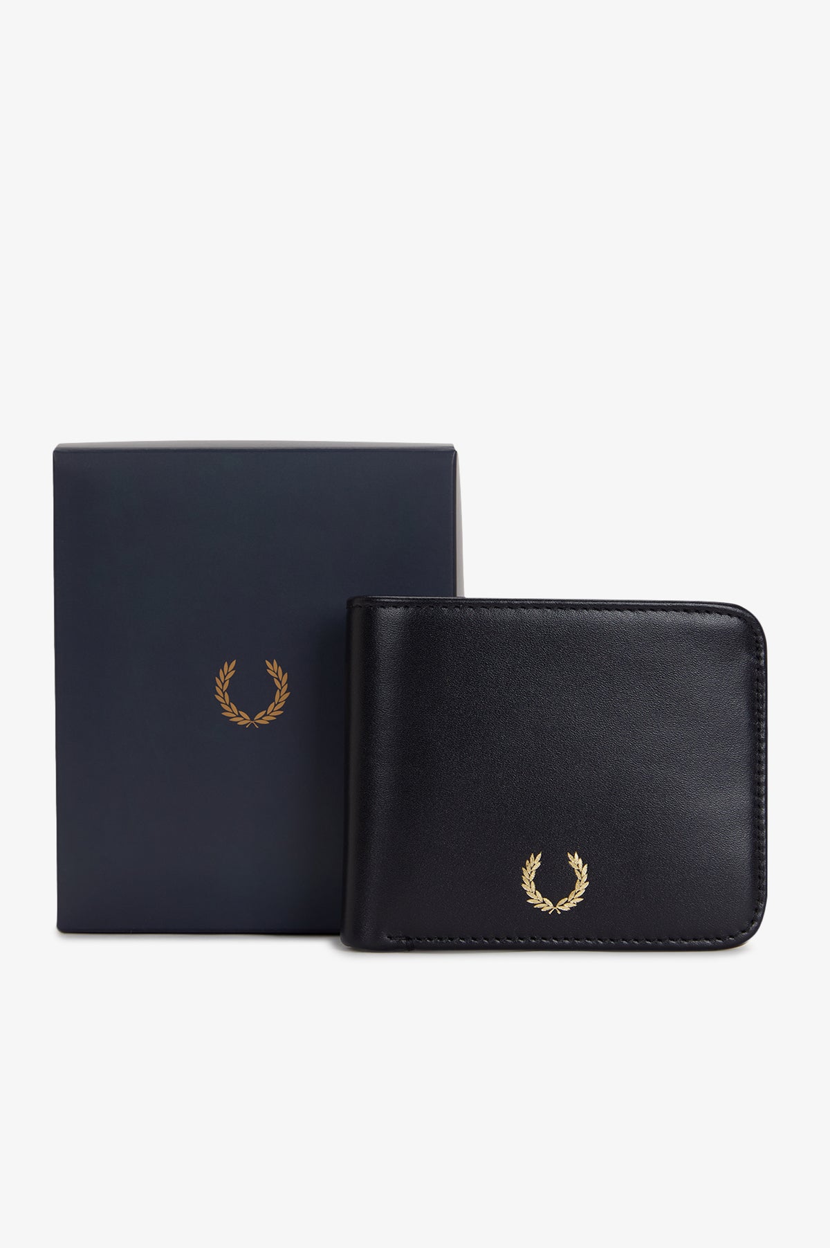 L3349 Smooth Leather Billfold Wallet (Black)