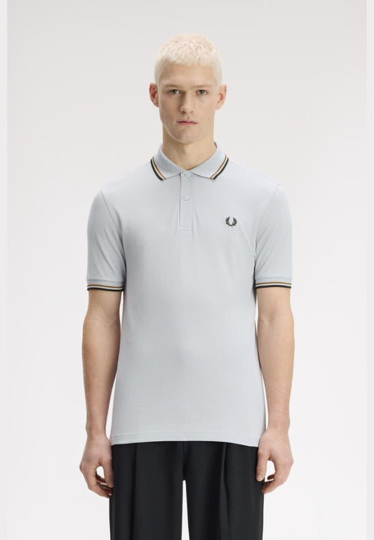 M3600 The Twin Tipped Fred Perry Shirt (Dusky Blue / Dark Caramel / Night Green)