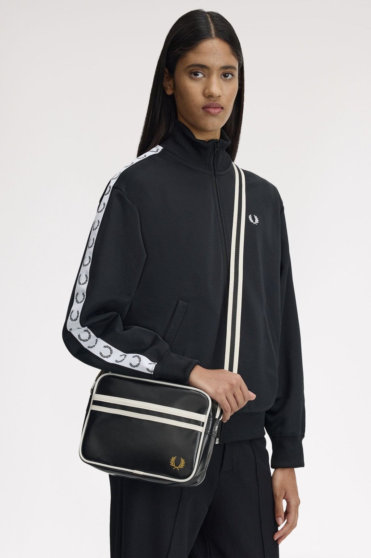 L2168 Classic Mini Shoulder Bag (Black / Ecru)